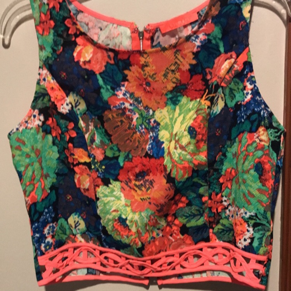 Multicolor crop top